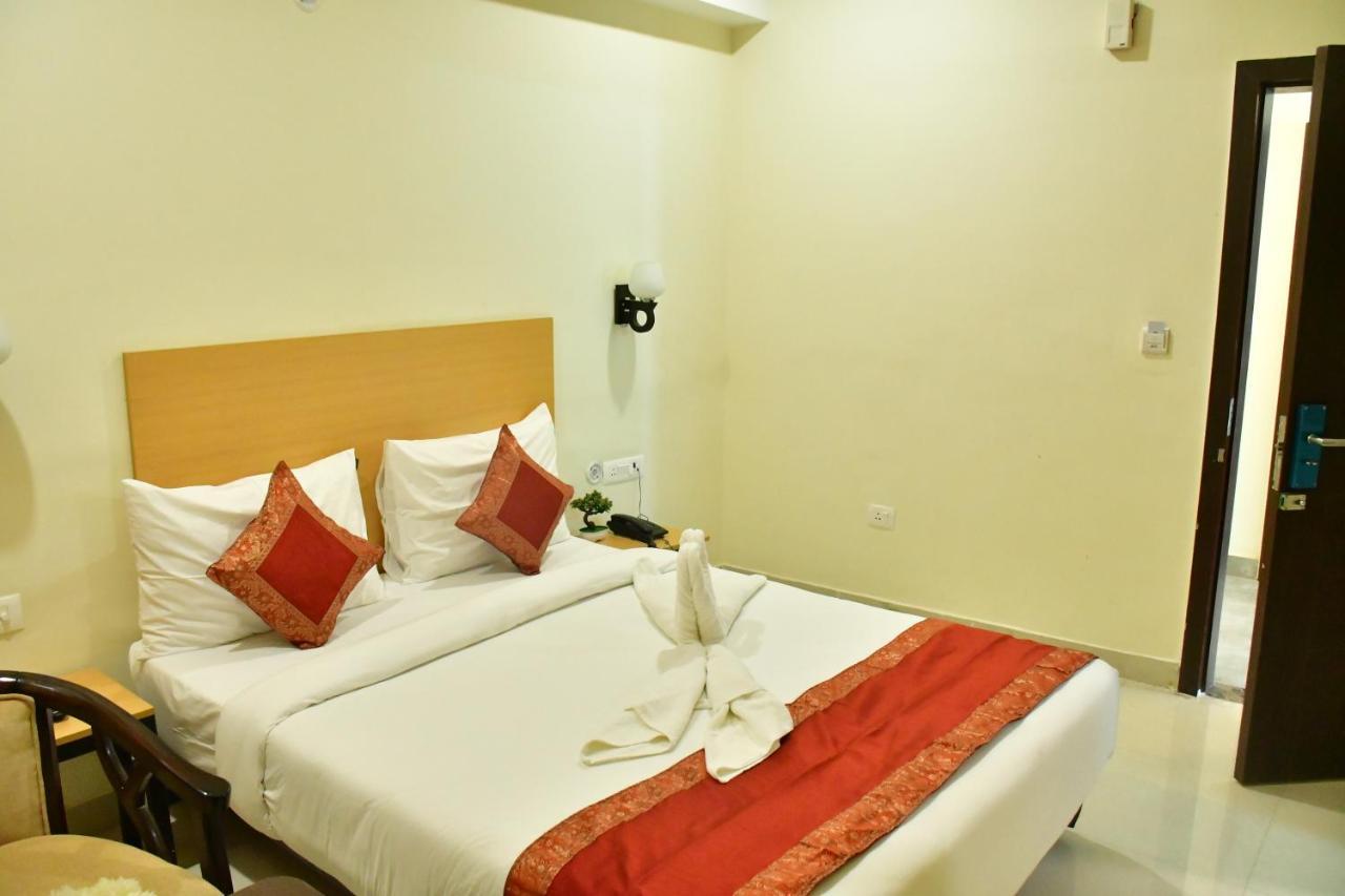 Hotel Yatharth Inn Varanasi Eksteriør billede