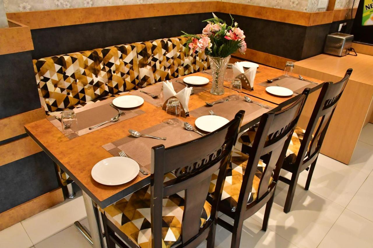 Hotel Yatharth Inn Varanasi Eksteriør billede