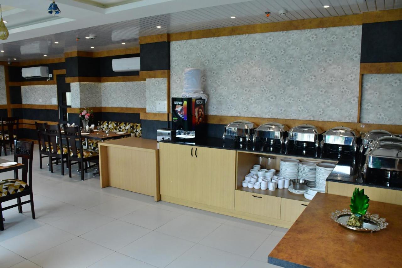 Hotel Yatharth Inn Varanasi Eksteriør billede