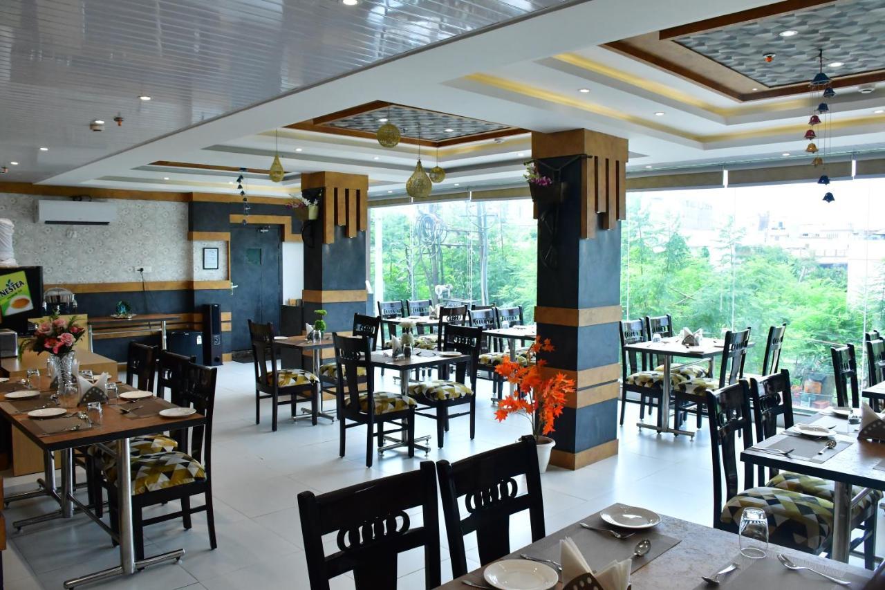 Hotel Yatharth Inn Varanasi Eksteriør billede