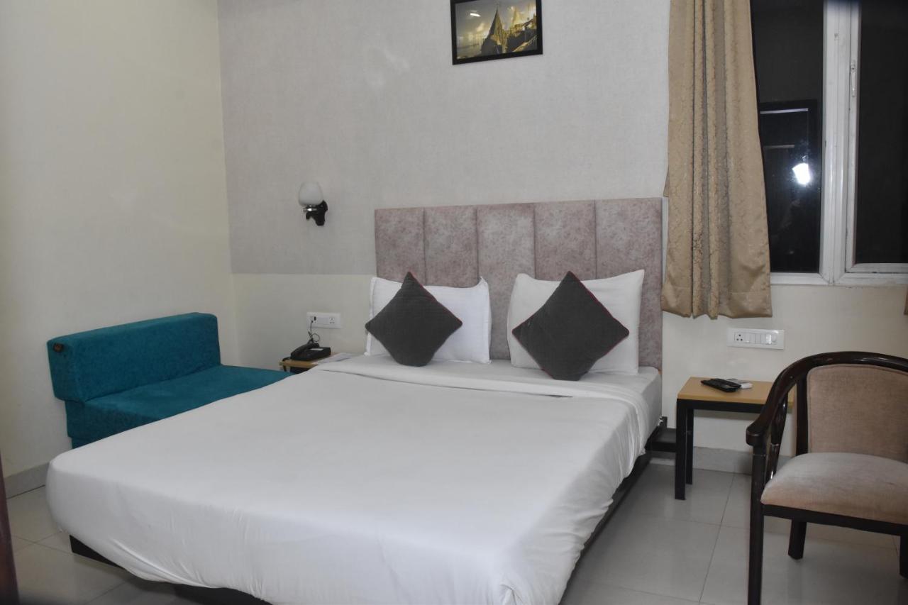 Hotel Yatharth Inn Varanasi Eksteriør billede