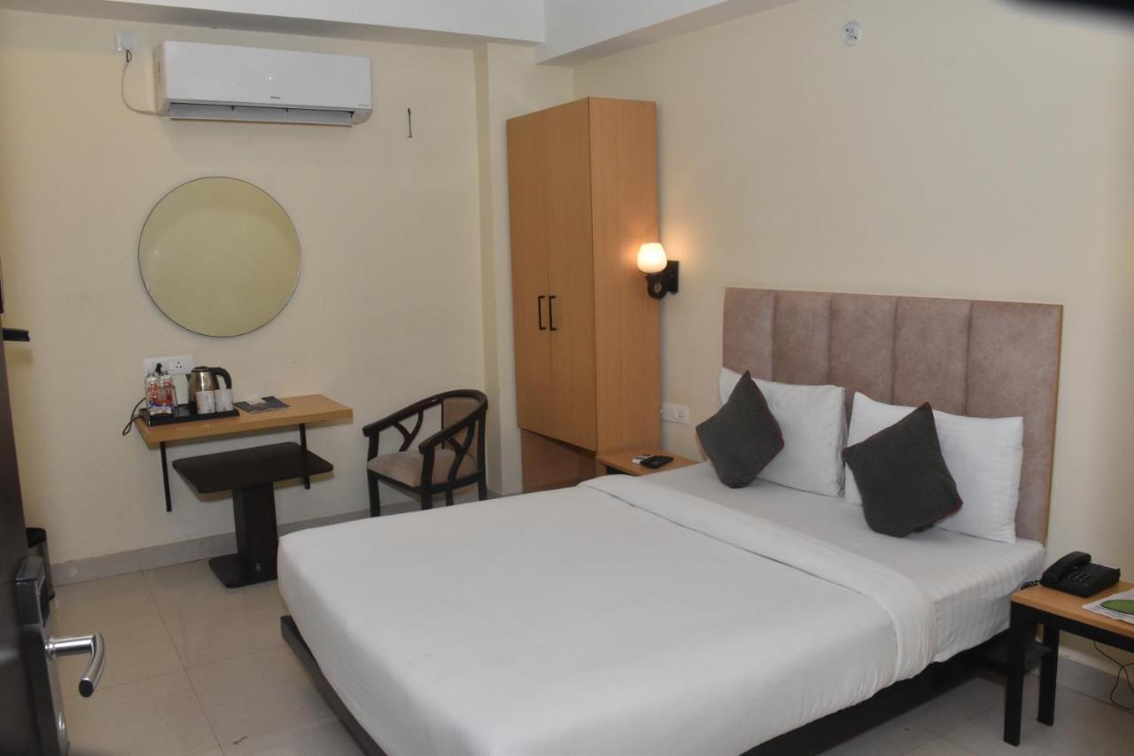 Hotel Yatharth Inn Varanasi Eksteriør billede